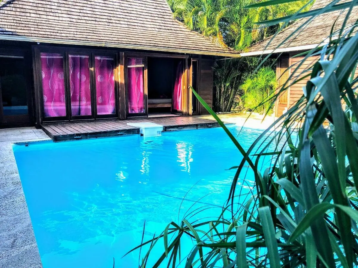 Pool Mountain Moorea